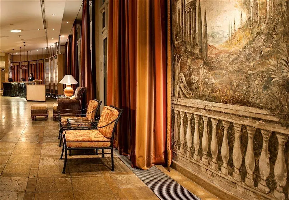 Hotel Elbflorenz Drezda 4*,