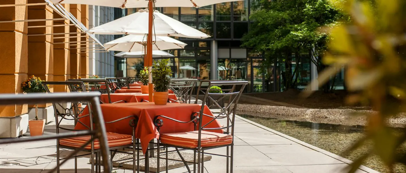 Hotel Elbflorenz Dresden 4*,